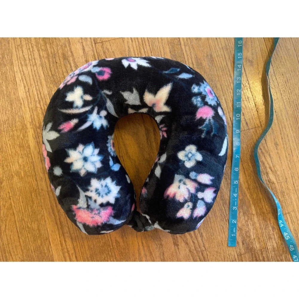 Vera Bradley Floral Plush Travel Neck Pillow Black Blue‎ Pink Snap Closure 2023